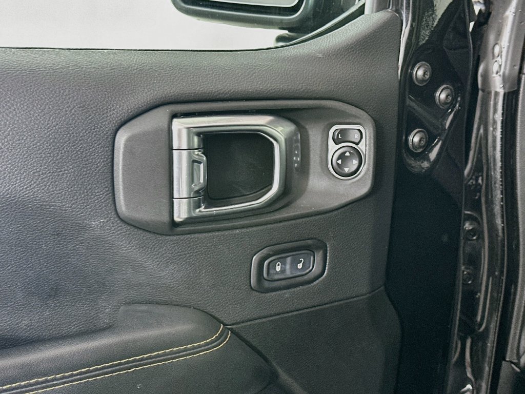Certified 2025 Jeep Wrangler Unlimited Sahara AWD/4WD image 28