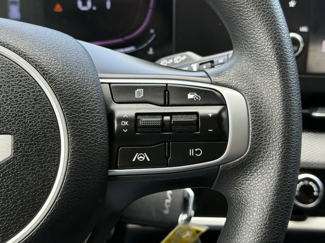 Used 2024 Kia Sportage LX image 12