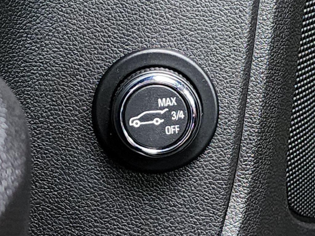 Used 2019 Chevrolet Blazer Premier w/ Driver Confidence II Package FWD image 36