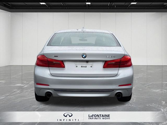 Used 2017 BMW 530i xDrive image 4