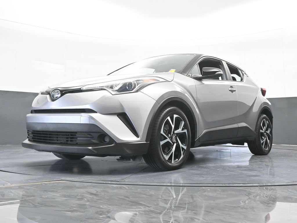 Used 2019 Toyota C-HR XLE FWD image 54