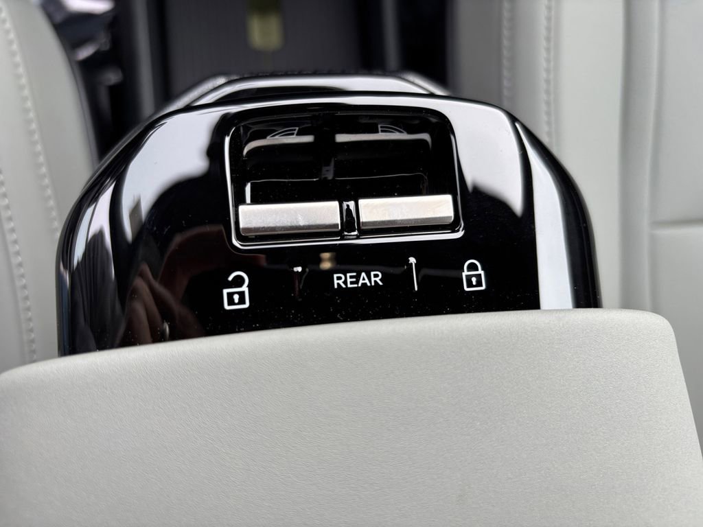 New 2026 Volvo EX30 Cross Country Ultra image 11