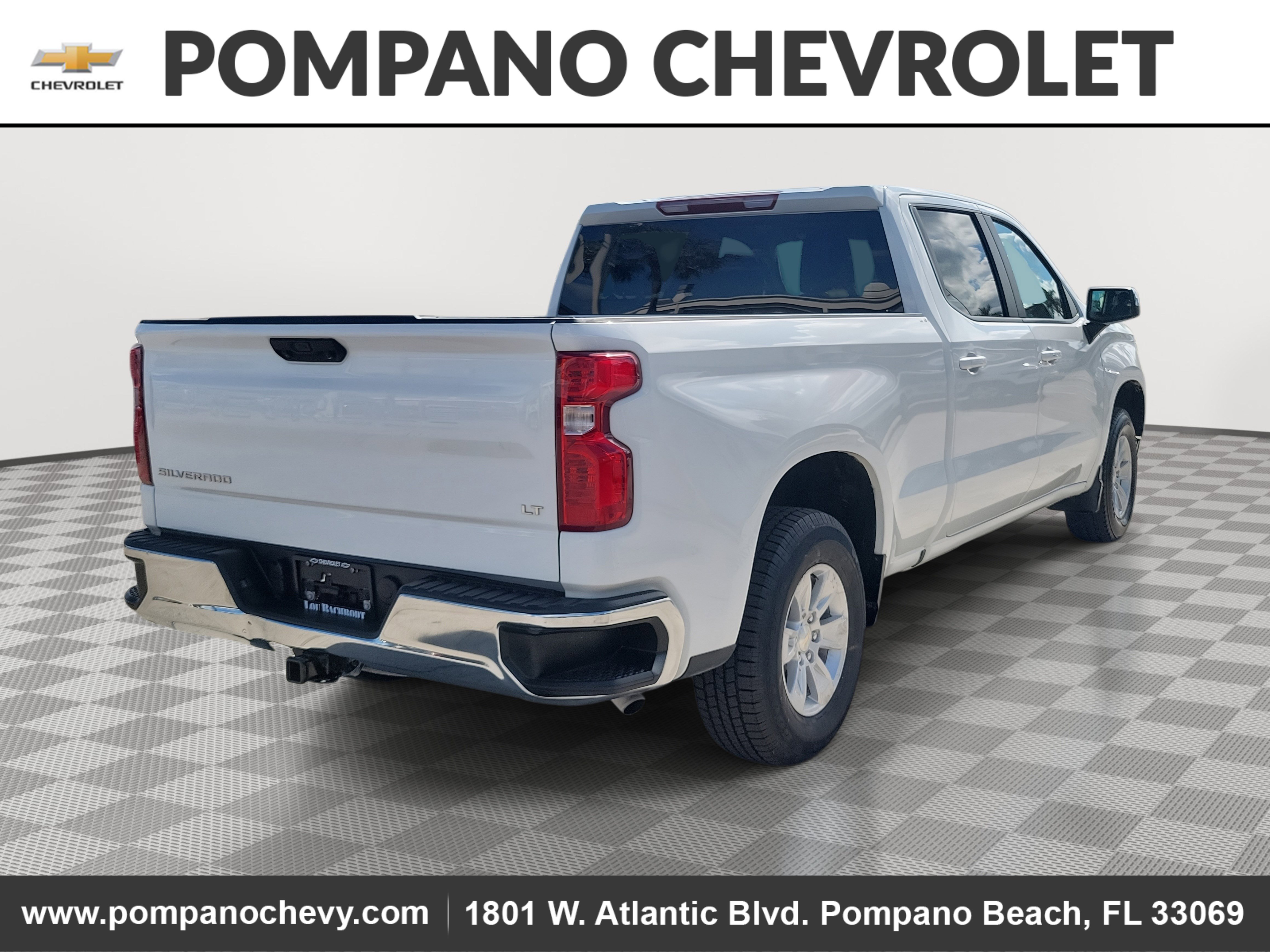 Used 2023 Chevrolet Silverado 1500 LT w/ Protection Package image 3