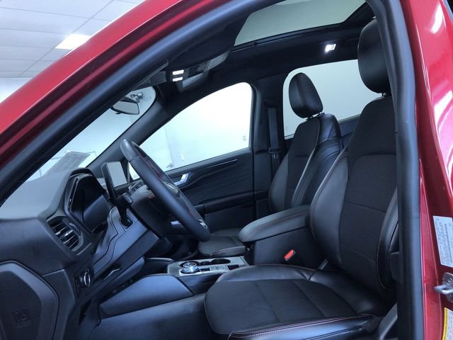 Used 2024 Ford Escape ST-Line w/ Tech Pack #1 AWD/4WD image 19