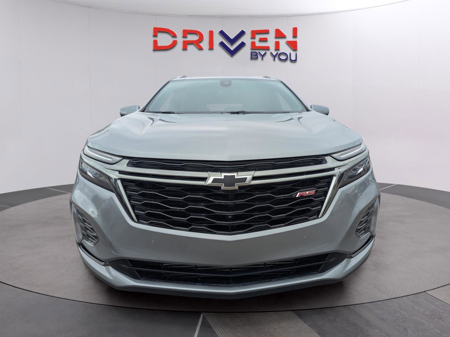 Used 2023 Chevrolet Equinox RS w/ RS Leather Package image 8