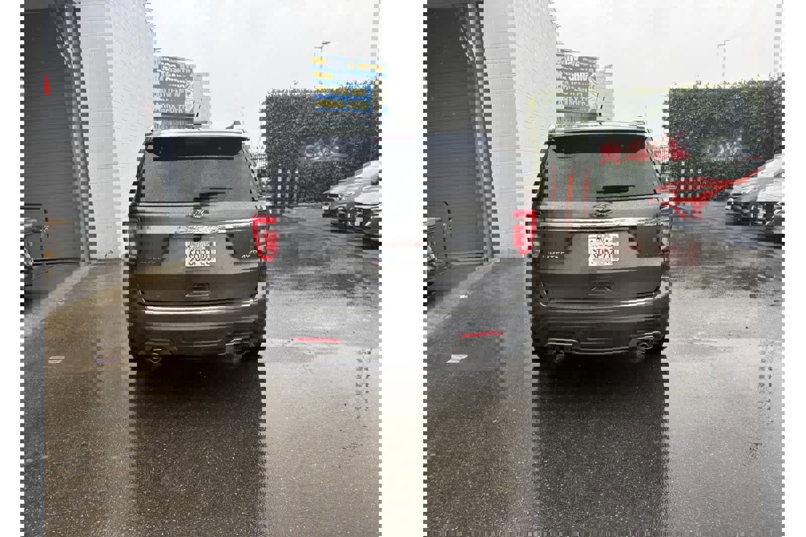 Used 2018 Ford Explorer Limited image 8