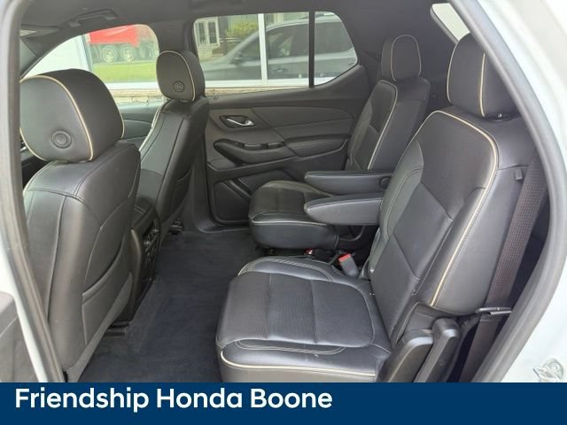 Used 2023 Chevrolet Traverse Premier FWD image 32