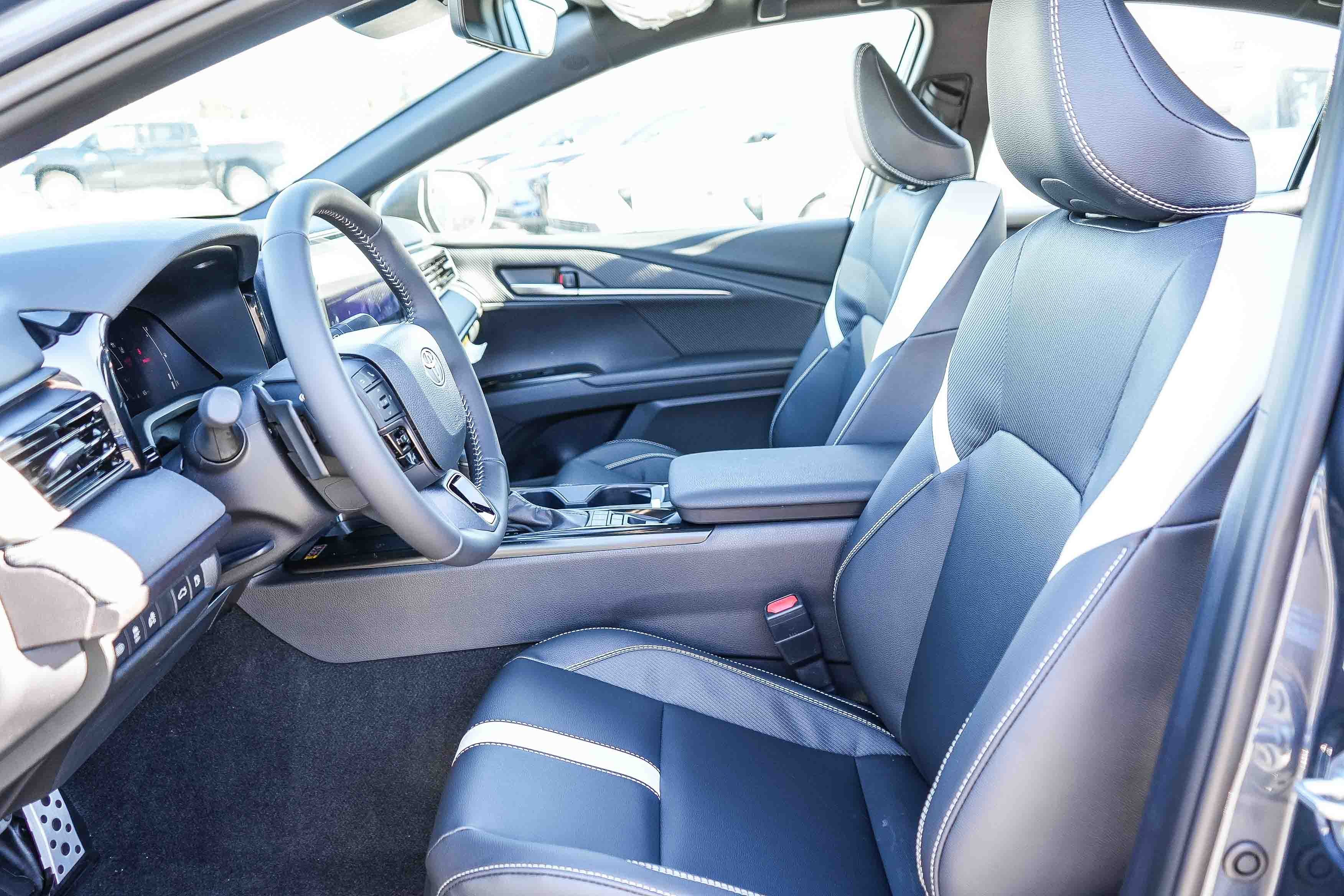 New 2026 Toyota Camry SE w/ Multimedia Upgrade Package FWD image 20