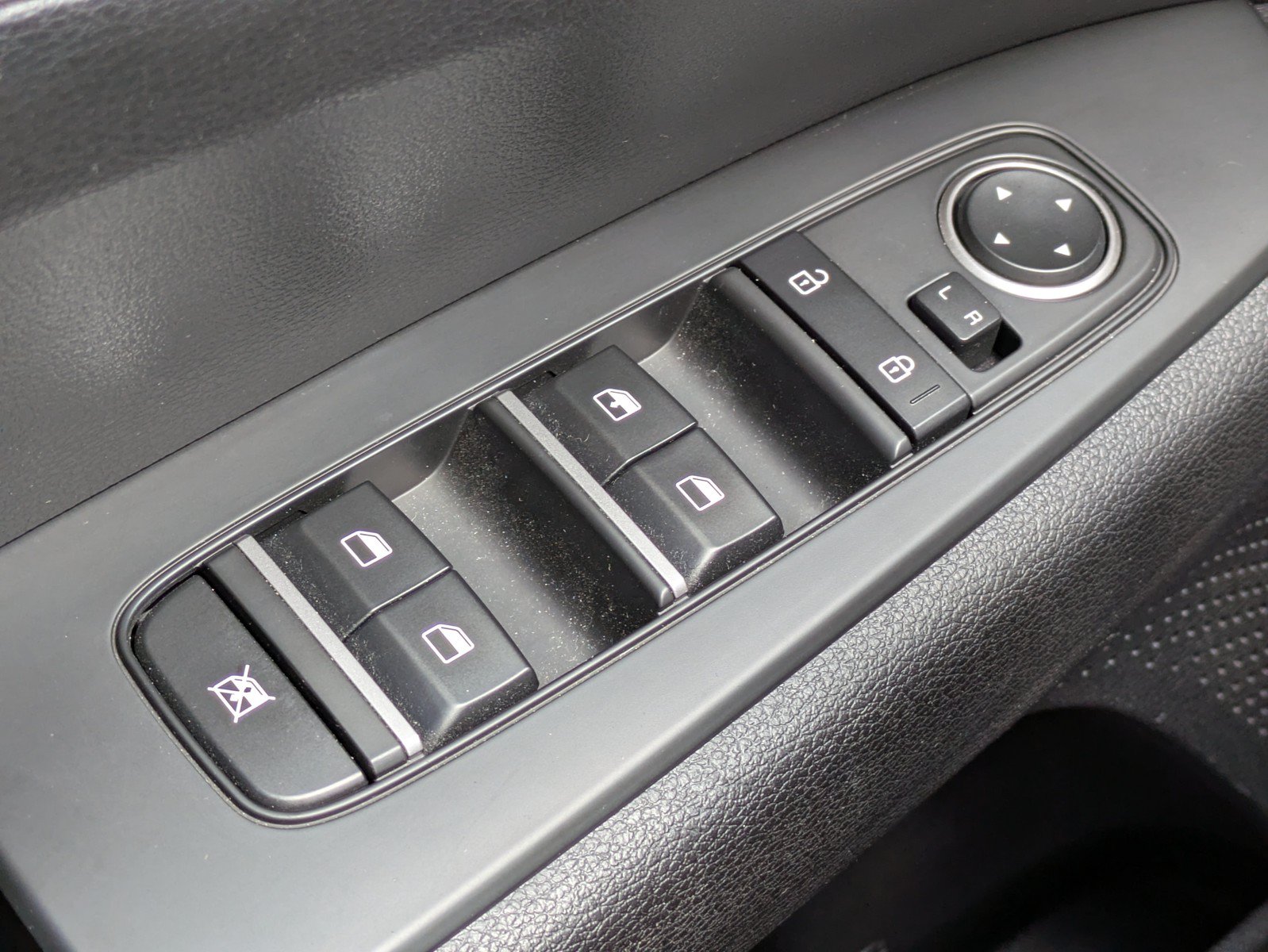 Certified 2023 Kia Forte LXS FWD image 16