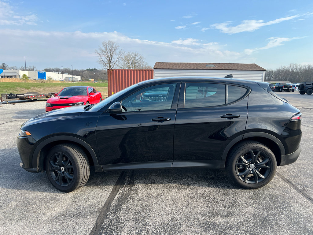 Used 2023 Dodge Hornet GT w/ GT Blacktop Package image 2