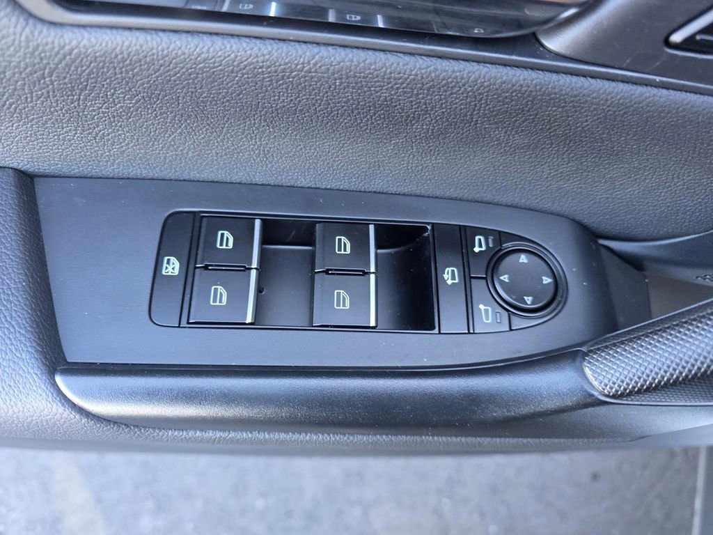 Certified 2025 MAZDA CX-50 2.5 Hybrid w/ Weather Package image 12