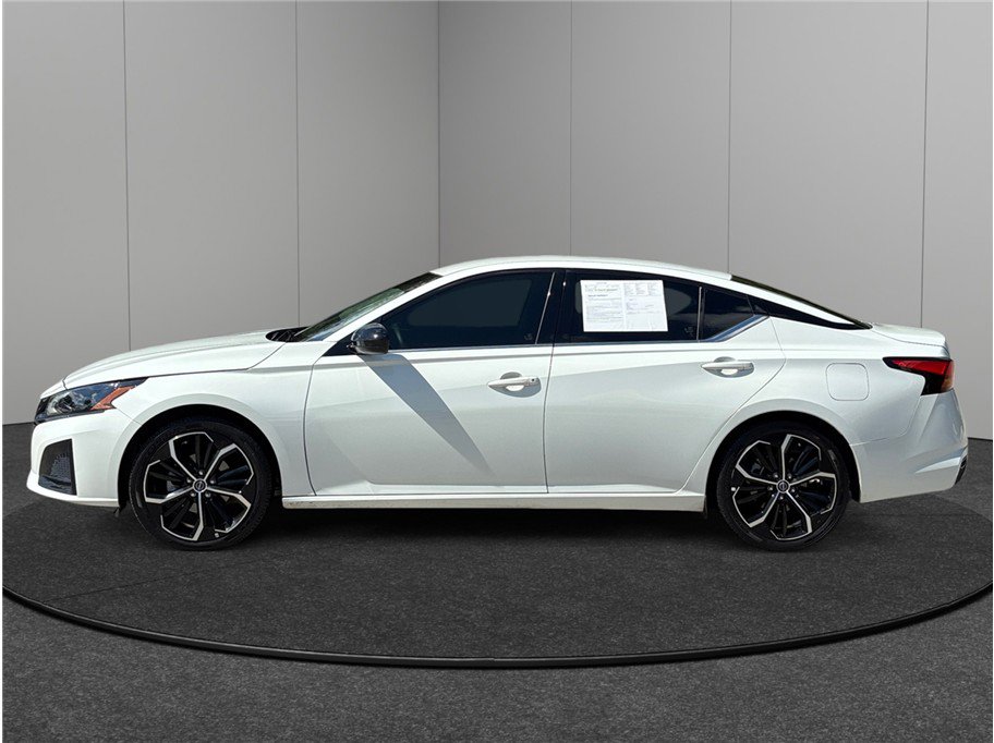 Used 2023 Nissan Altima 2.5 SR image 5