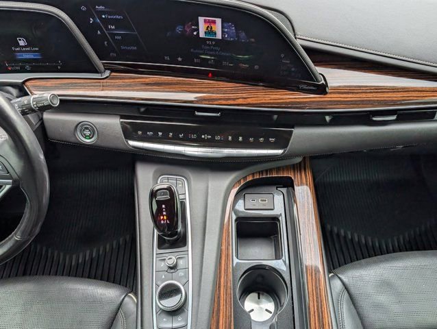 Used 2021 Cadillac Escalade ESV Premium Luxury w/ LPO, Illumination Package image 7