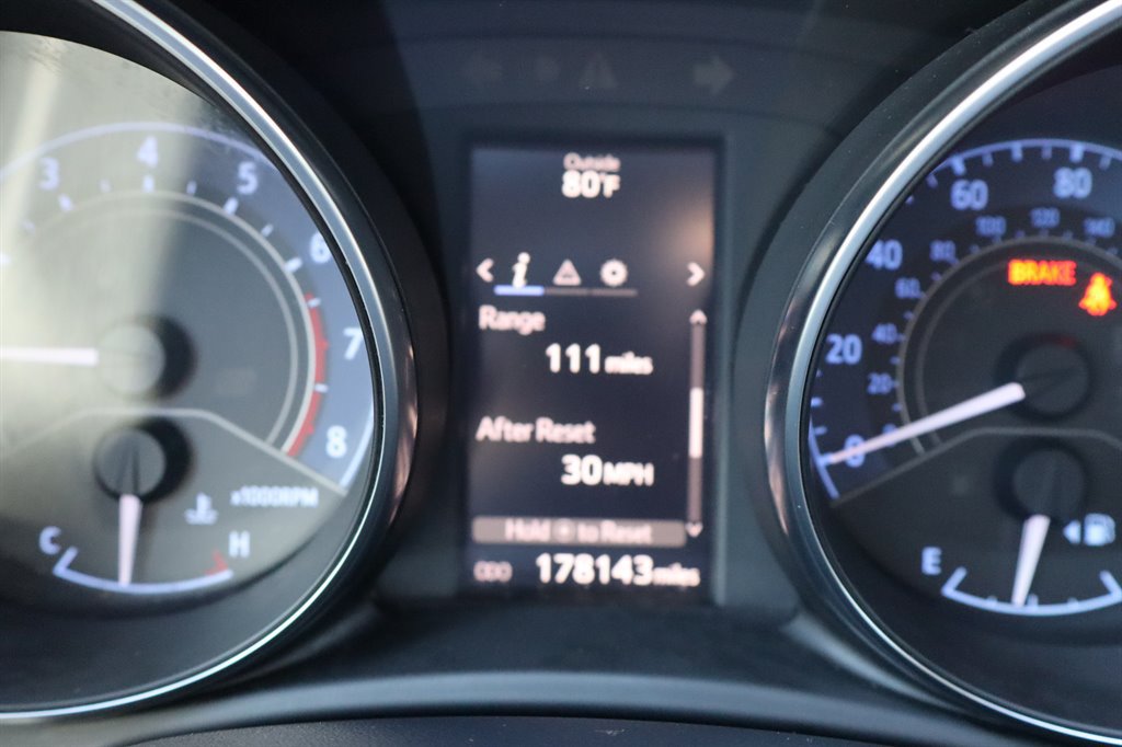 Used 2016 Scion iM FWD image 22