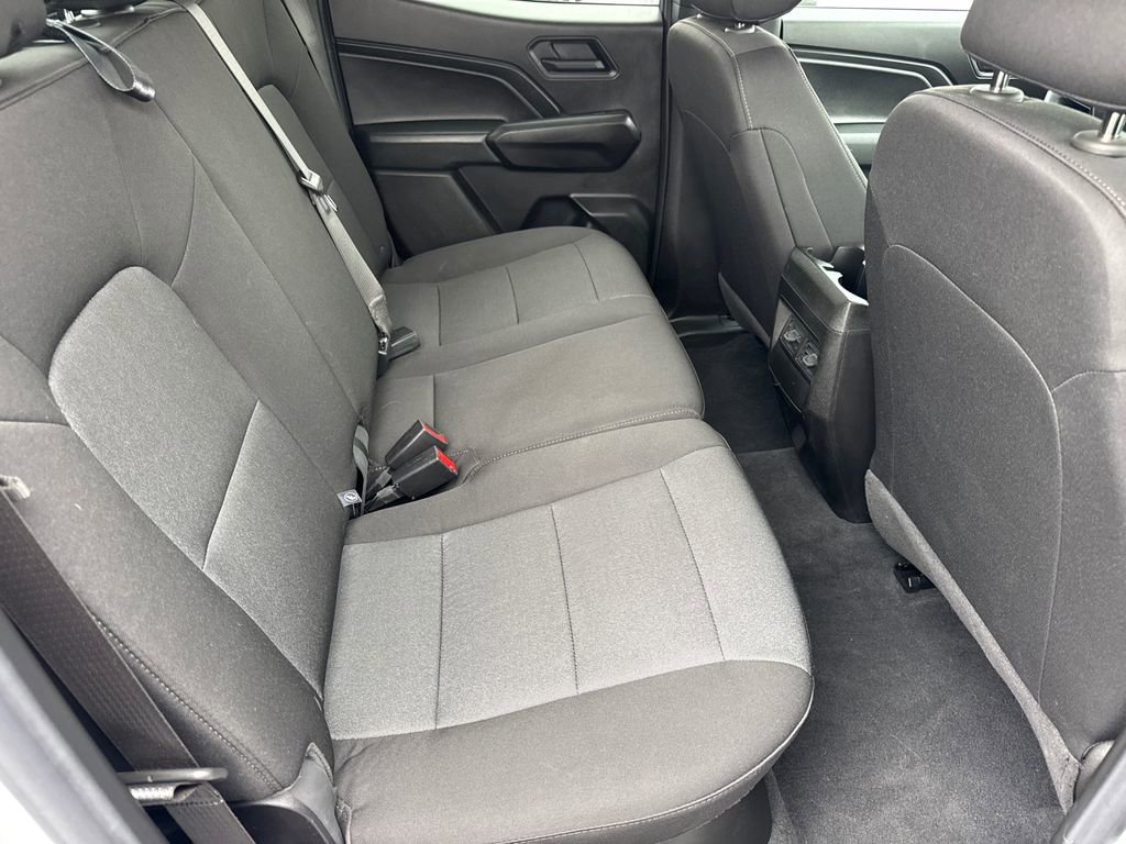 Used 2025 Chevrolet Colorado W/T RWD image 15