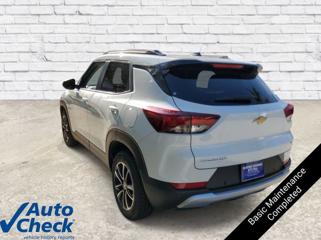 Used 2025 Chevrolet TrailBlazer LT w/ Driver Confidence Package FWD image 2