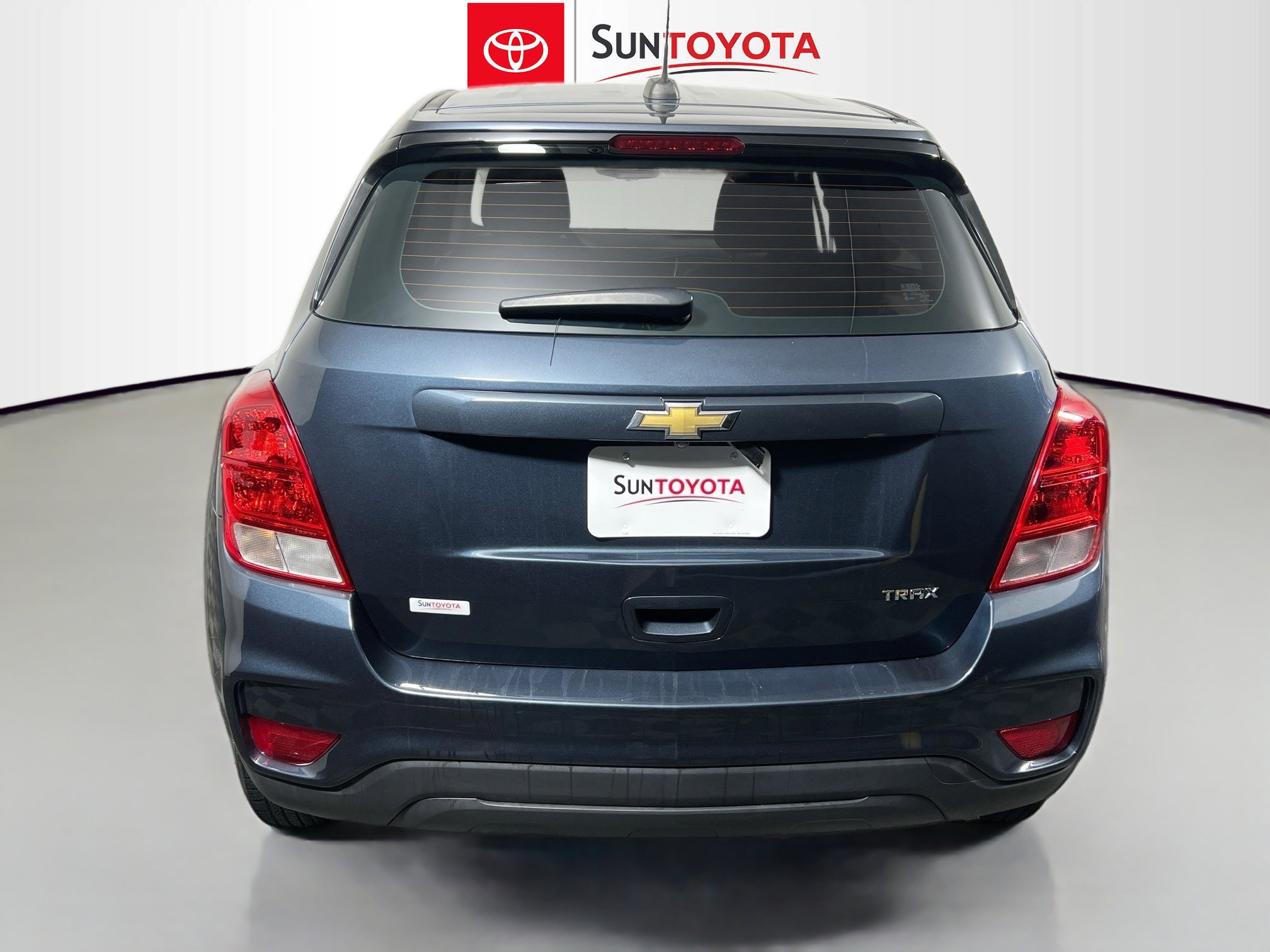 Used 2021 Chevrolet Trax LS w/ Tint and Cruise Package image 5