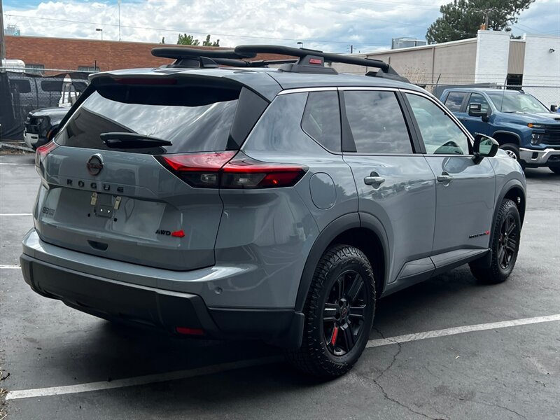Used 2026 Nissan Rogue SV AWD/4WD image 7