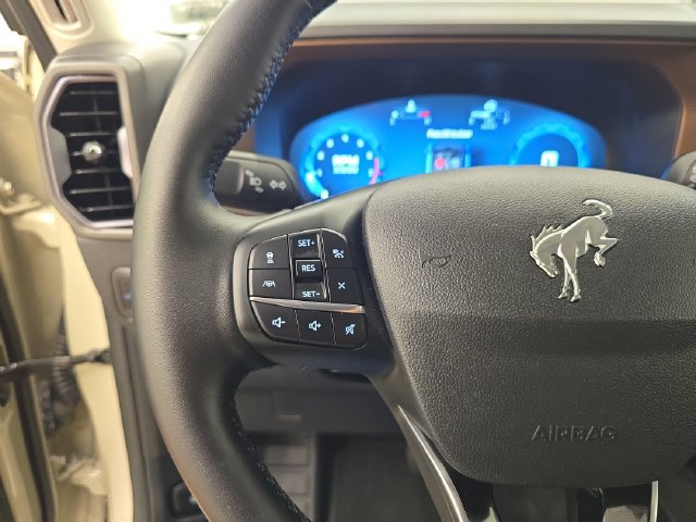 Certified 2025 Ford Bronco Sport Outer Banks w/ Outer Banks Tech Package+ AWD/4WD image 30