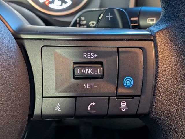 Used 2024 Nissan Rogue SV FWD image 27