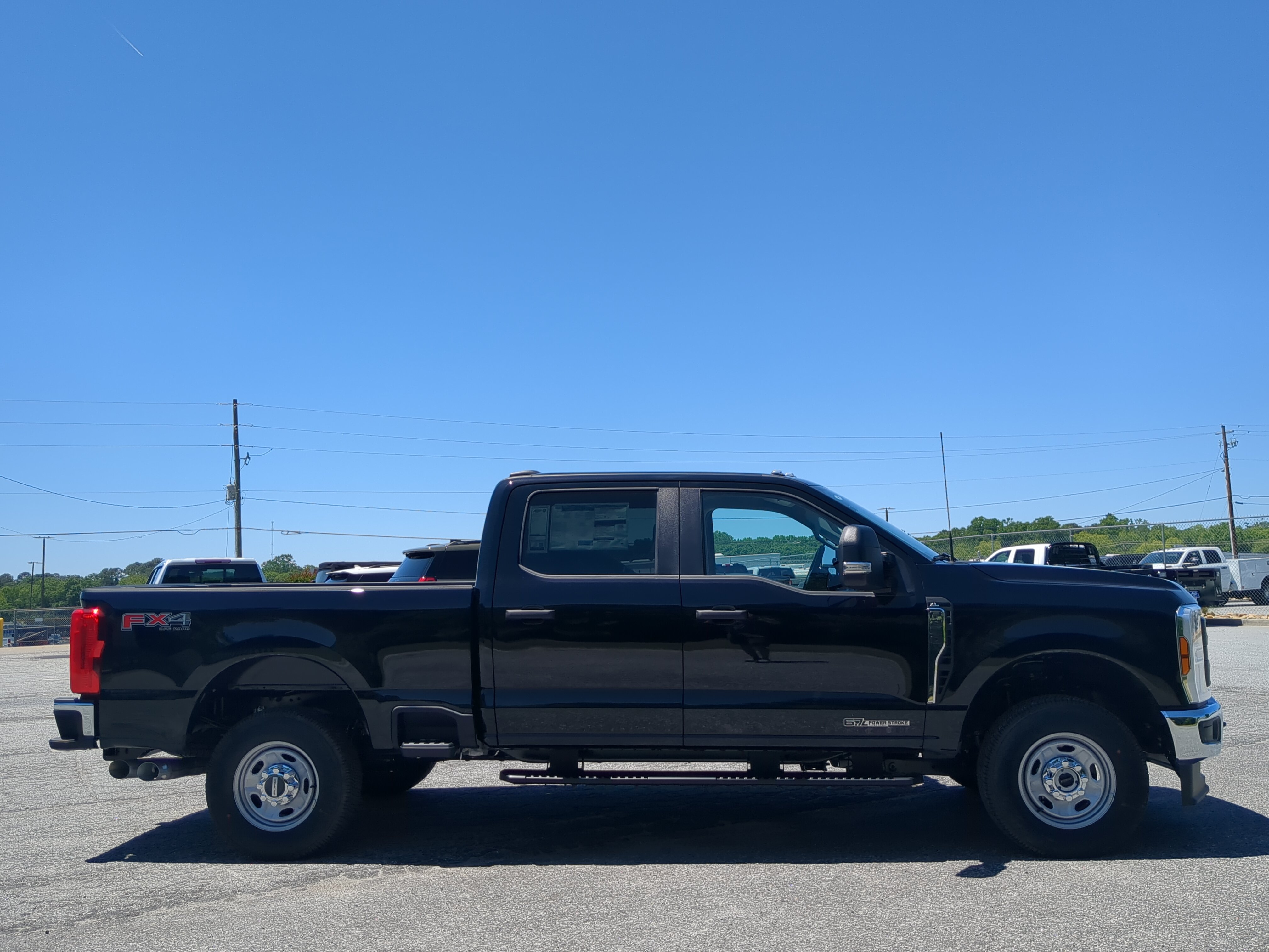 New 2026 Ford F250 XL w/ FX4 Off-Road Package AWD/4WD image 2