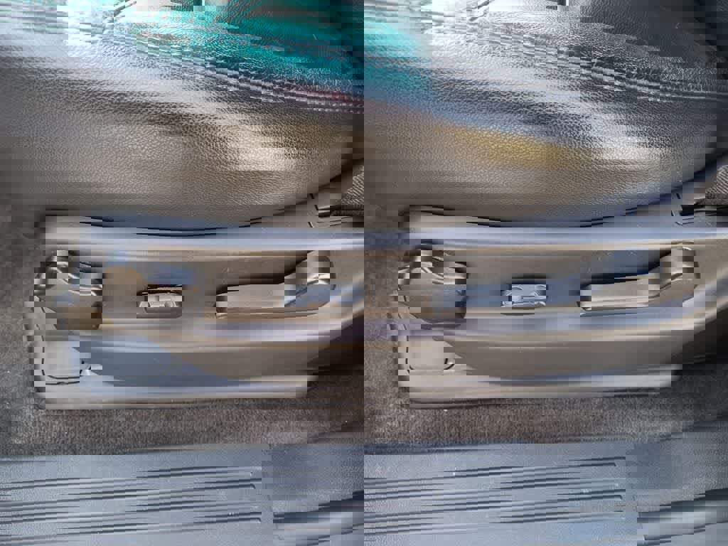 Used 2013 Chevrolet Tahoe LT AWD/4WD image 12