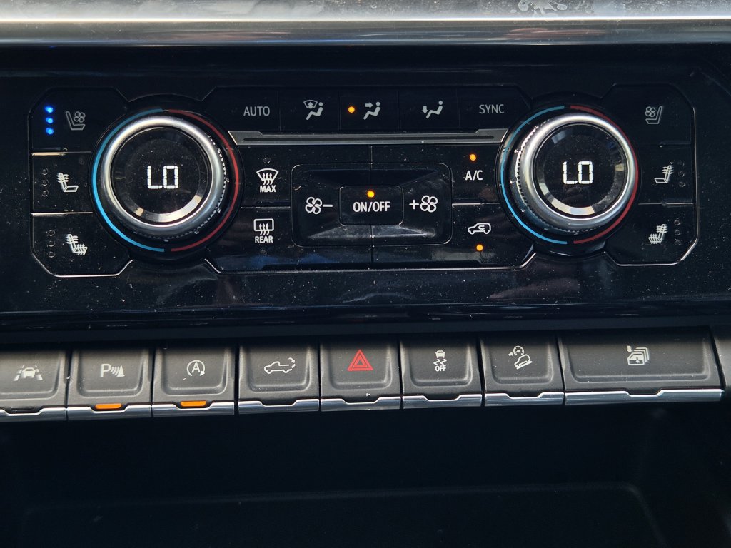 Used 2023 GMC Sierra 1500 Denali AWD/4WD image 18