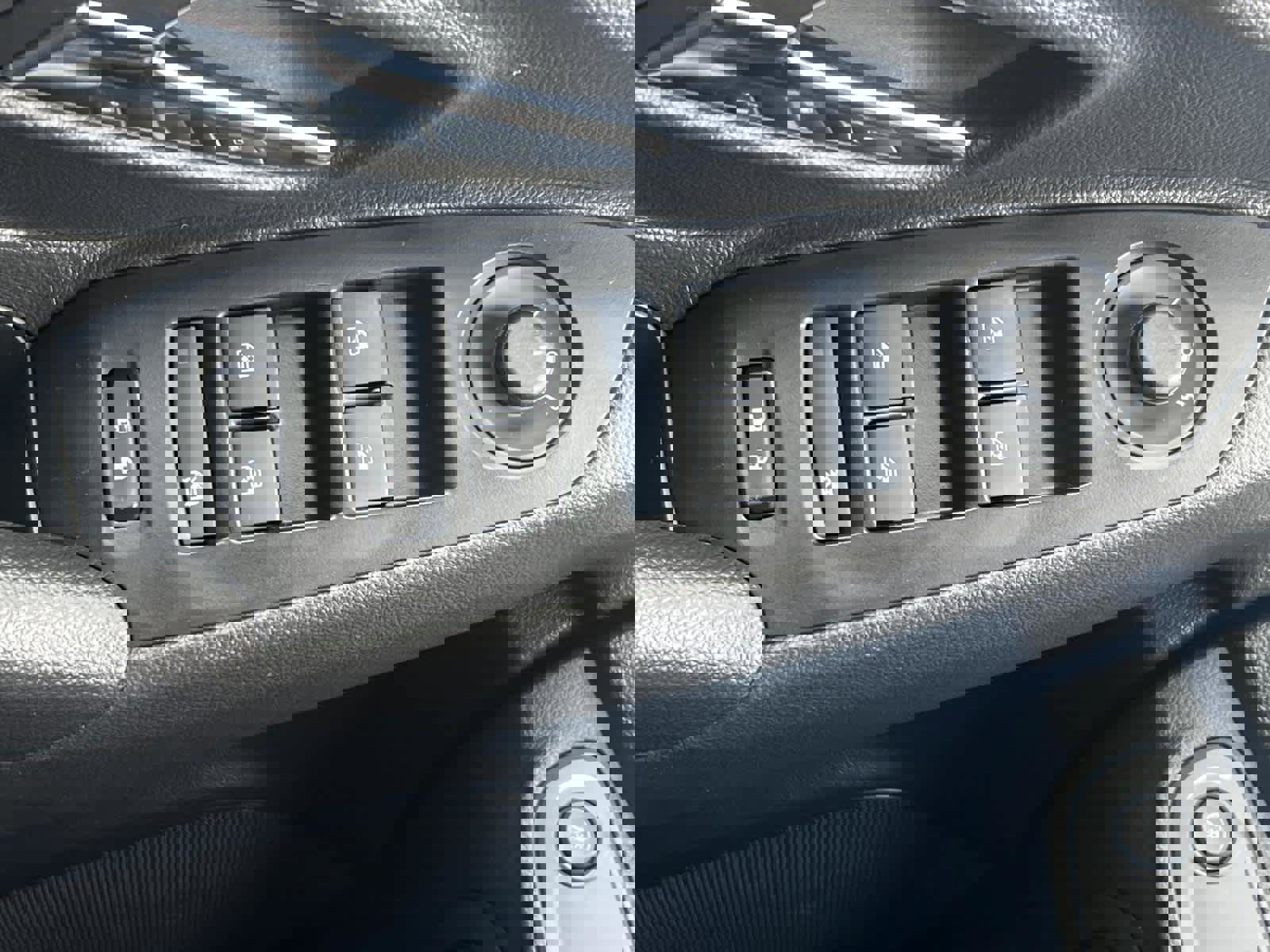 Certified 2022 Chevrolet Trax LT w/ LT Convenience Package image 22