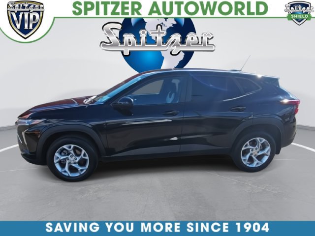 Used 2025 Chevrolet Trax LS w/ LS Convenience Package FWD image 9