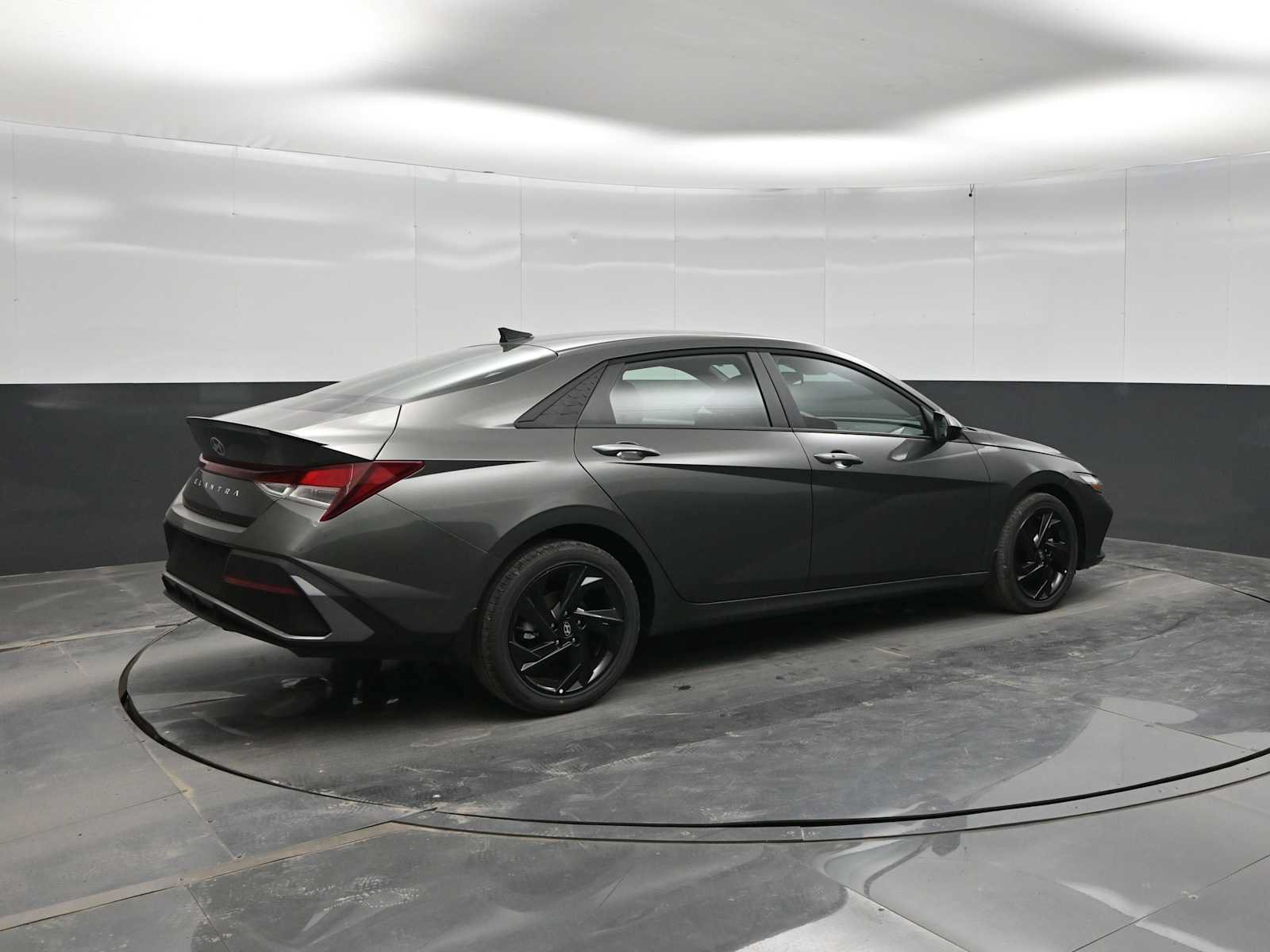 New 2026 Hyundai Elantra SEL Sport FWD image 8