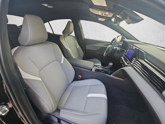 Used 2025 Toyota Camry SE w/ Convenience Package FWD image 19