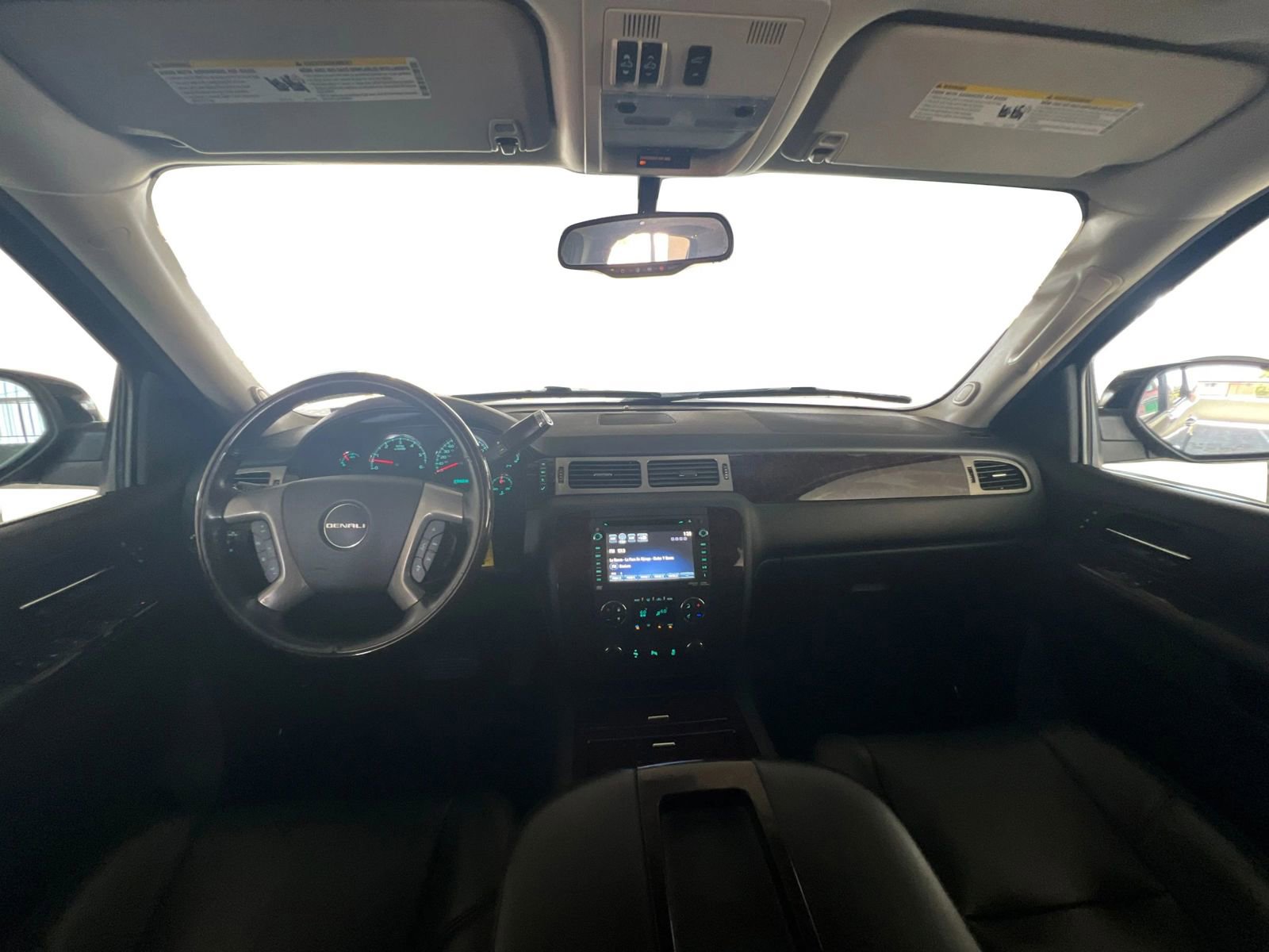 Used 2014 GMC Yukon XL Denali image 22