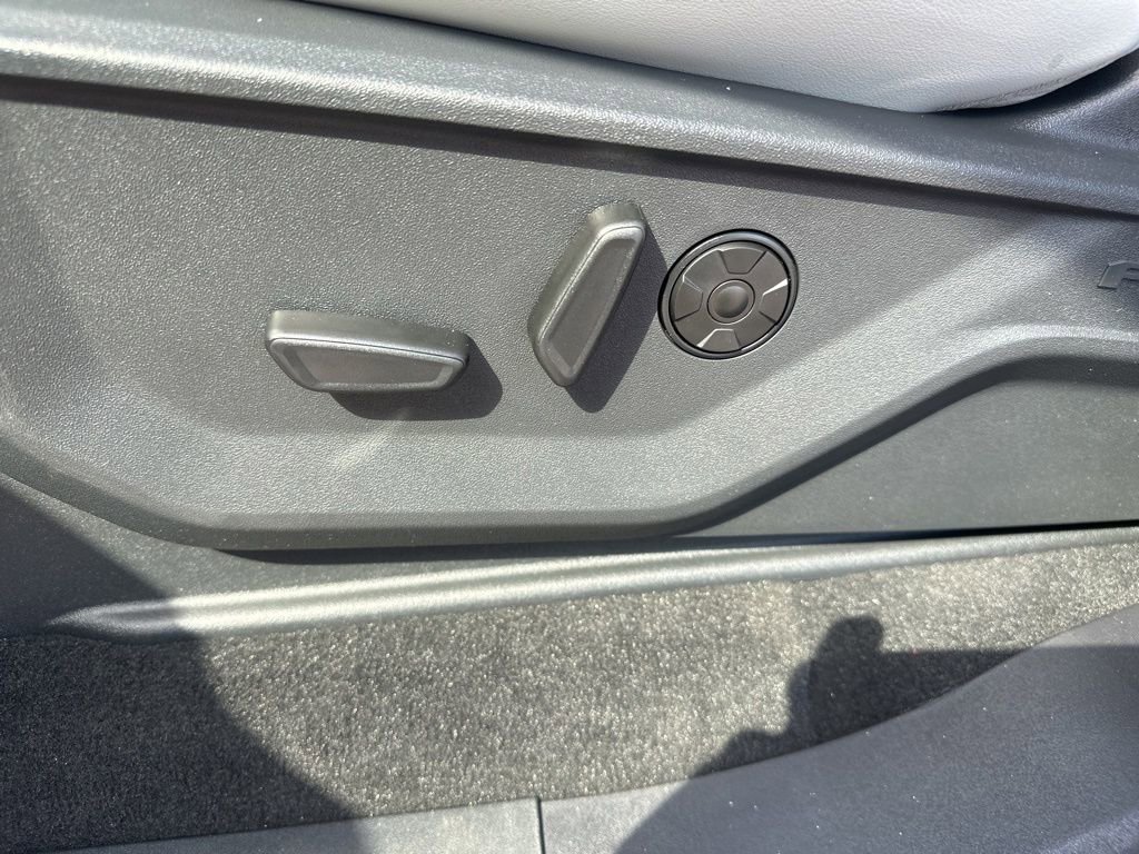 New 2025 Ford Expedition Platinum w/ Platinum Ultimate Package image 18