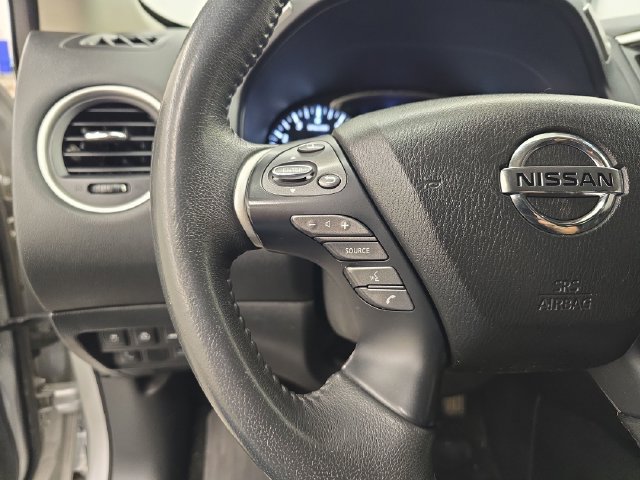 Used 2018 Nissan Pathfinder SL FWD image 33