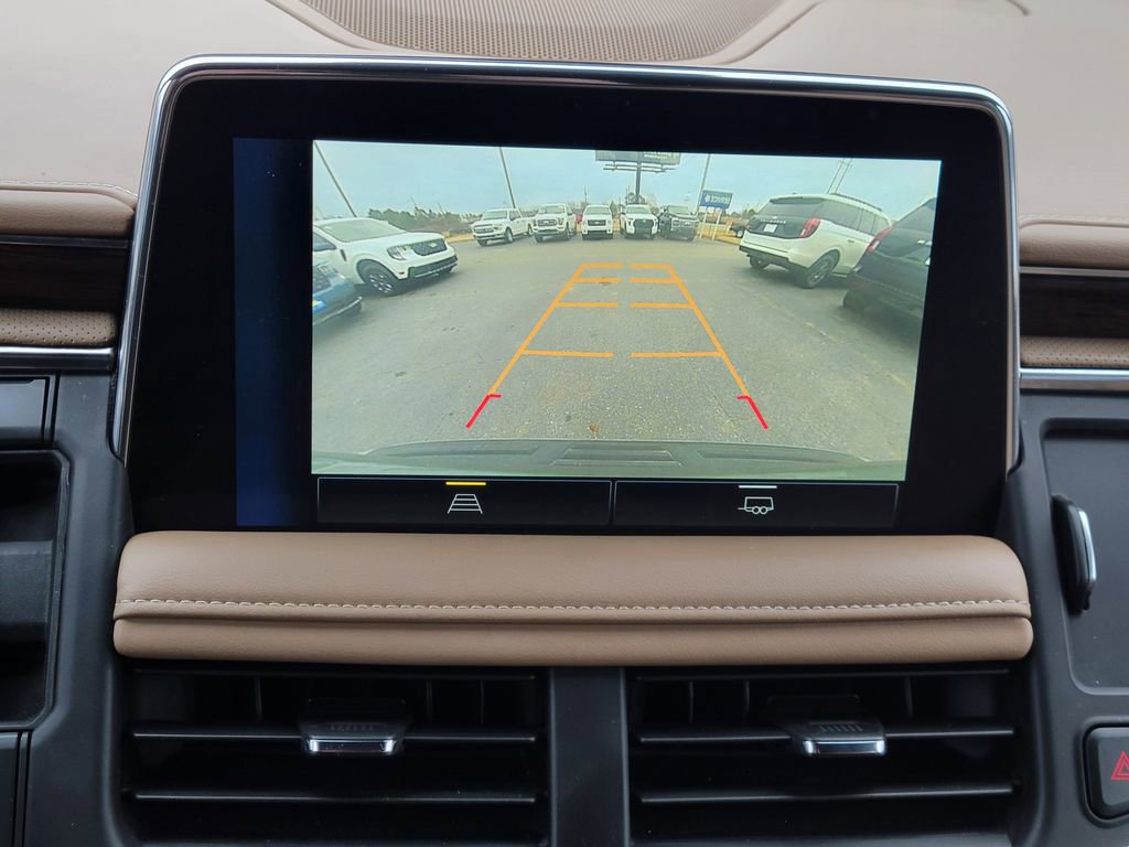 Used 2024 Chevrolet Suburban Premier image 22