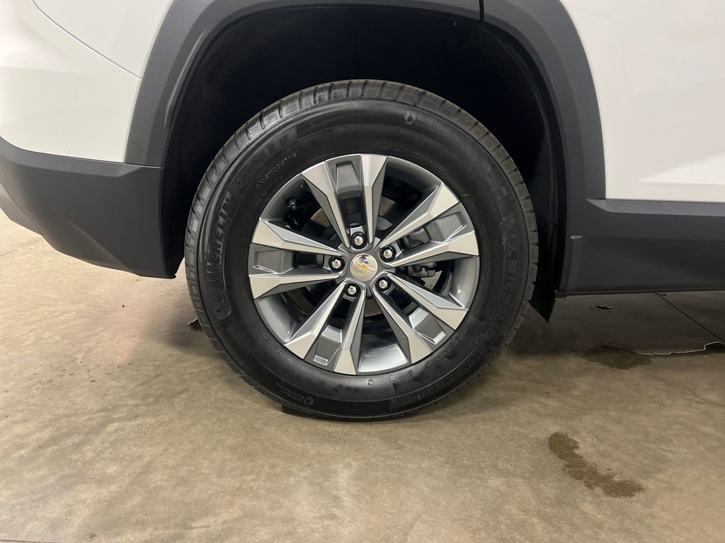 Certified 2025 Chevrolet Equinox LT AWD/4WD image 10