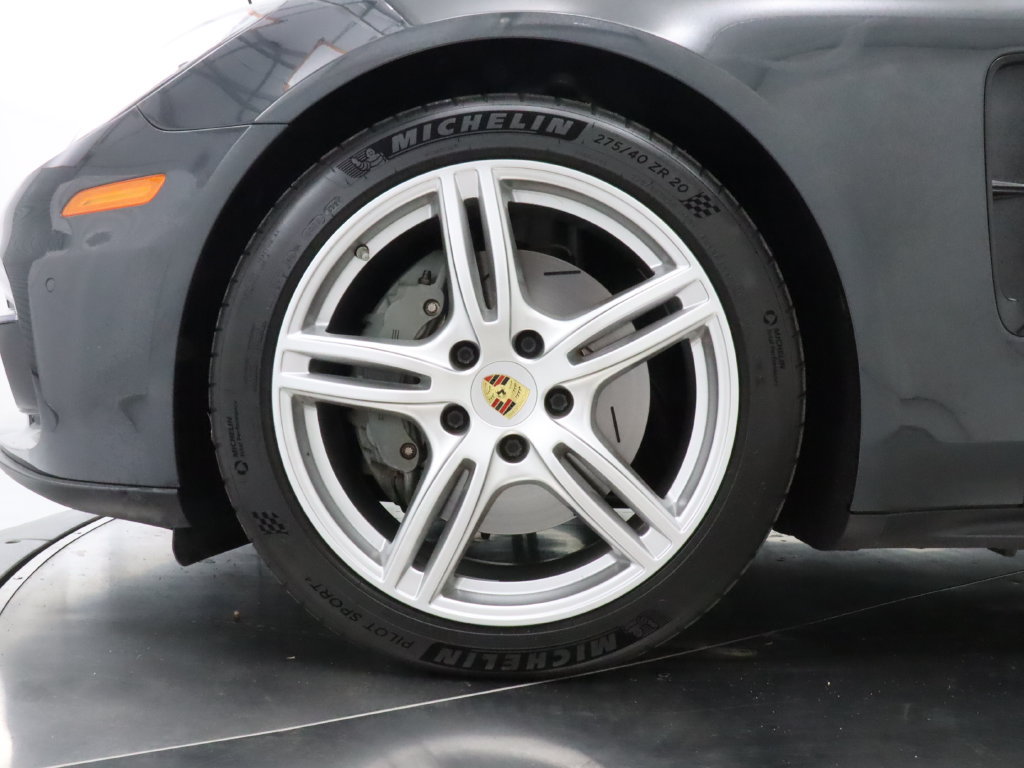 Used 2018 Porsche Panamera 4S AWD/4WD image 41