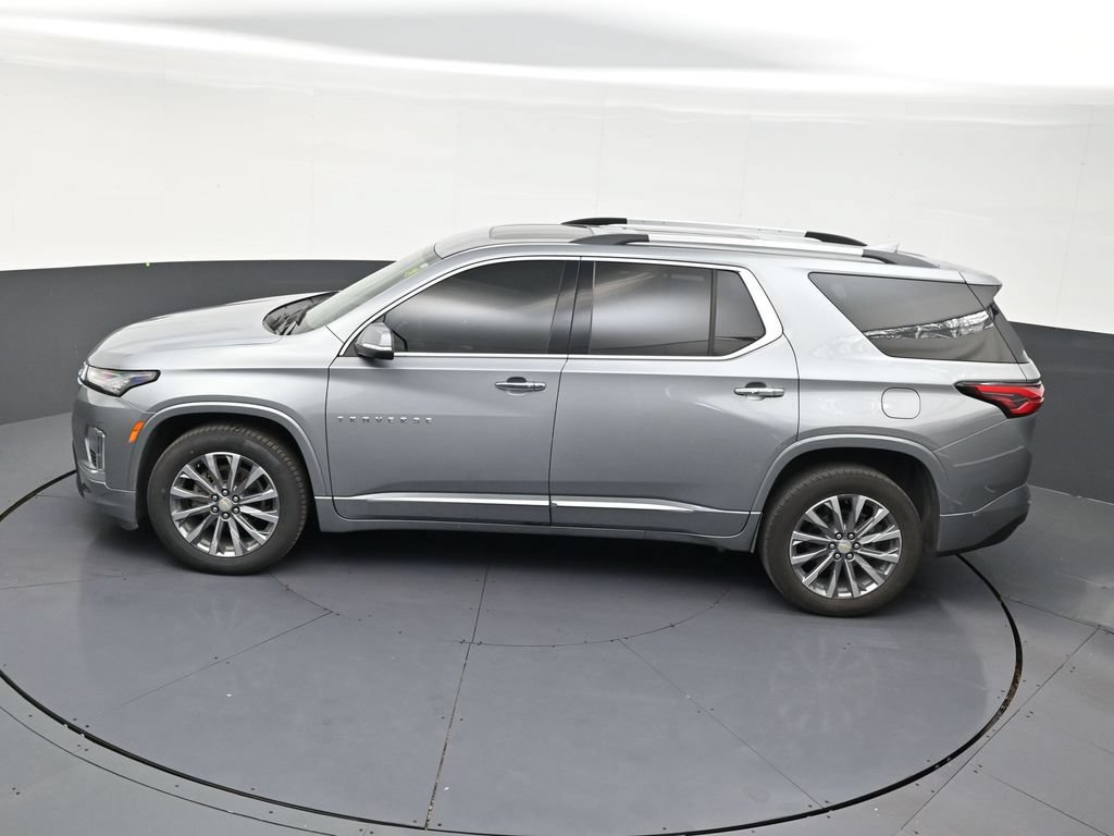 Used 2023 Chevrolet Traverse Premier FWD image 13