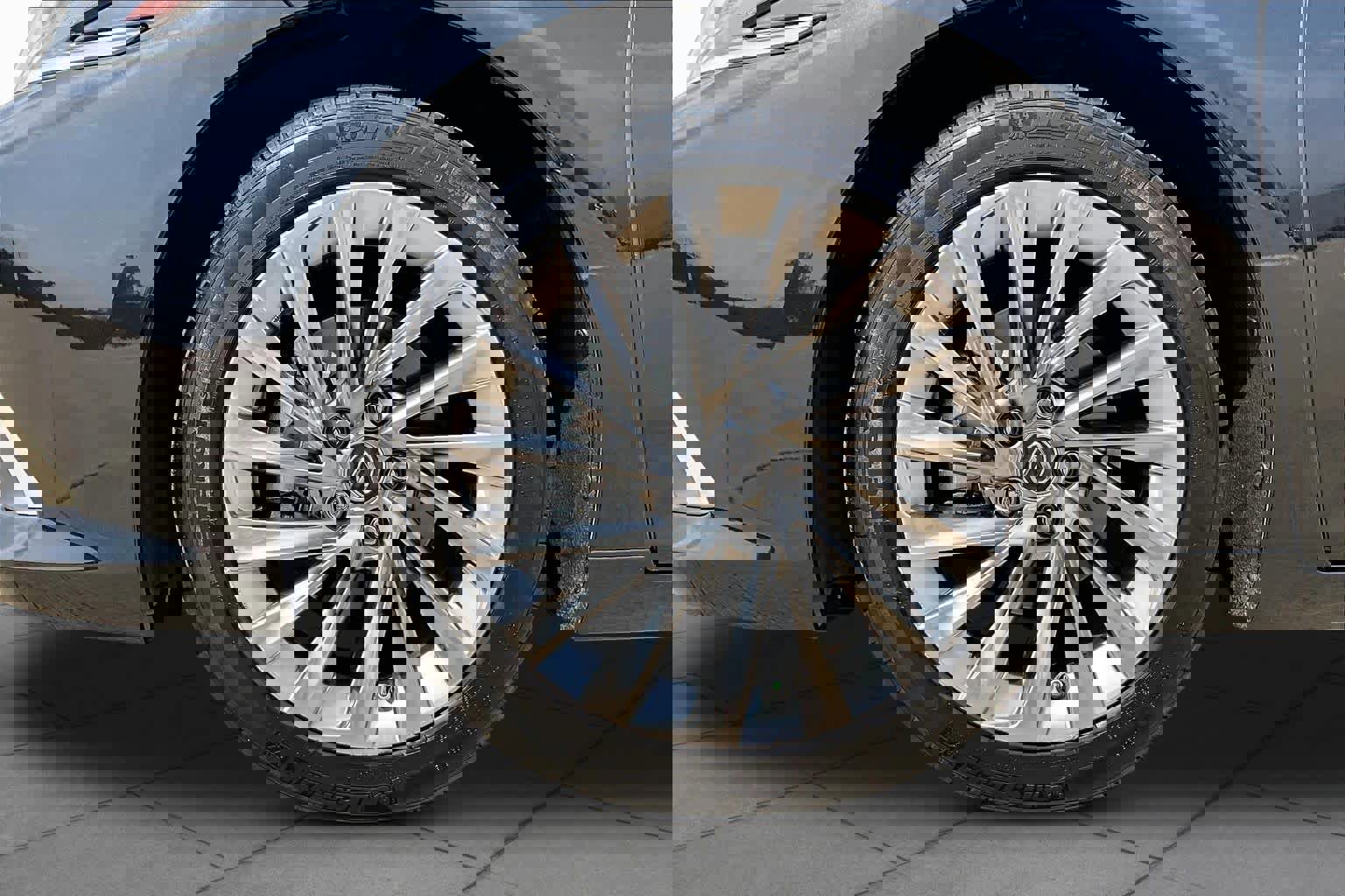 Used 2023 Lexus ES 350 Ultra Luxury w/ Accessory Package (Z2) FWD image 11