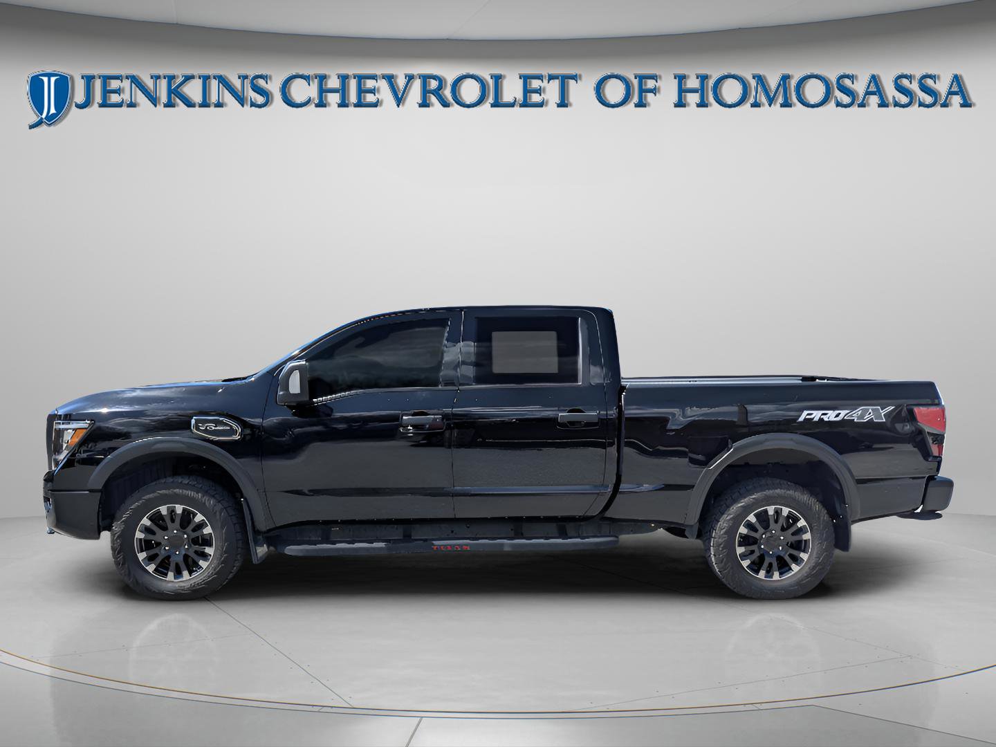 Used 2024 Nissan Titan PRO-4X w/ Pro-4x Convenience Package image 12