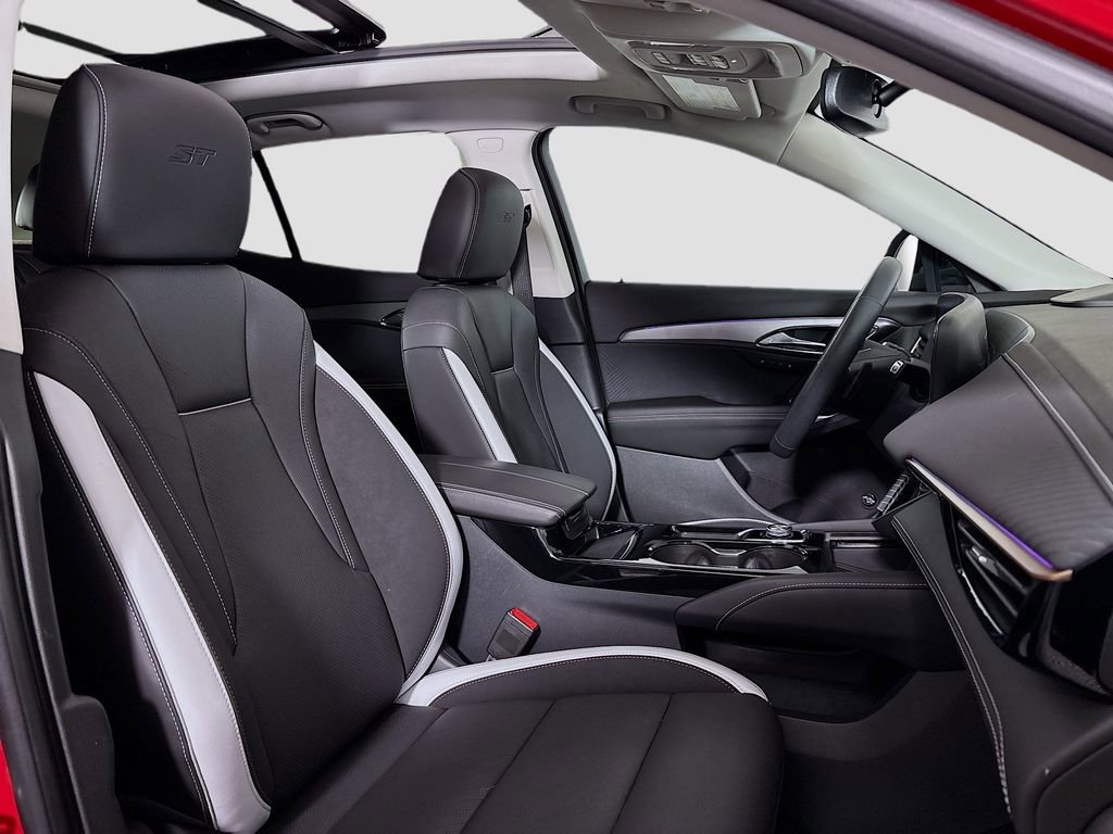 Used 2025 Buick Envision Sport Touring image 31