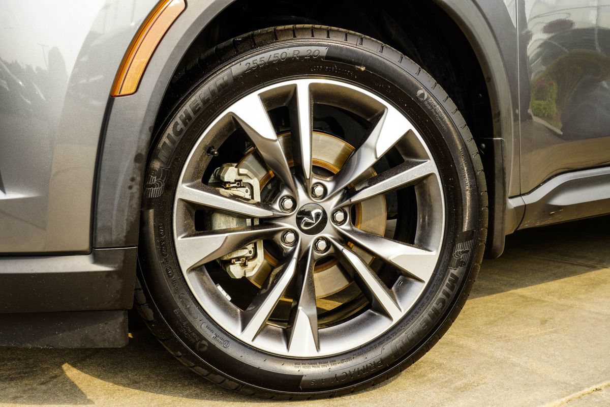 Used 2023 INFINITI QX60 Luxe FWD image 3
