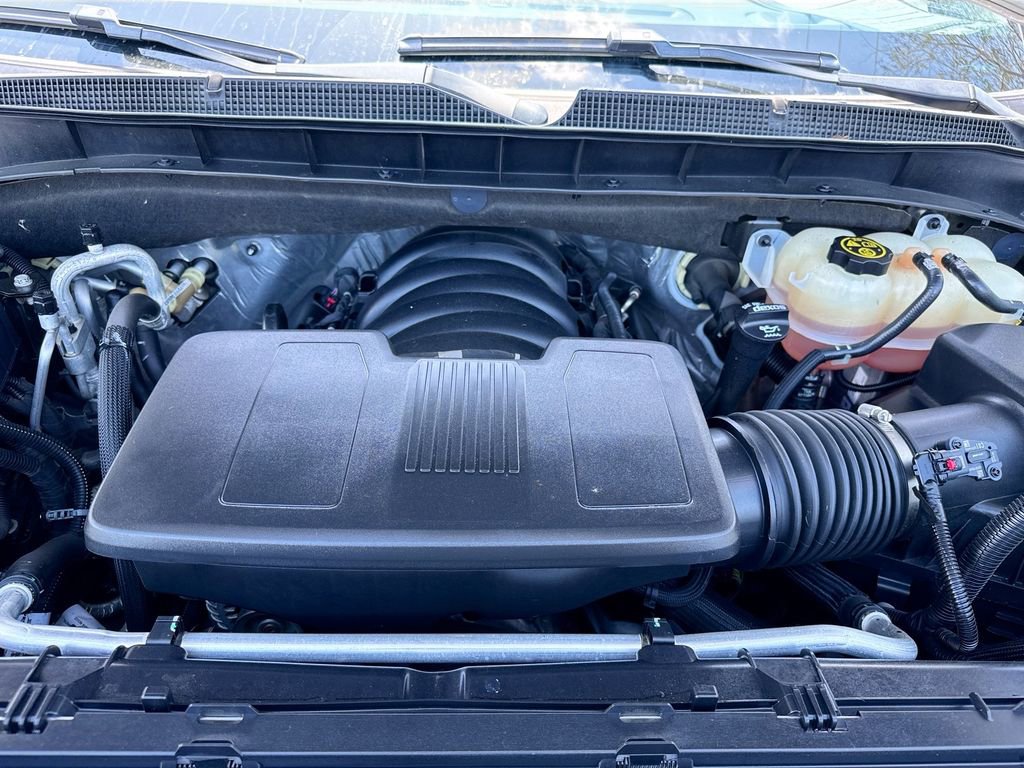 Used 2022 Chevrolet Suburban RST w/ Luxury Package AWD/4WD image 27