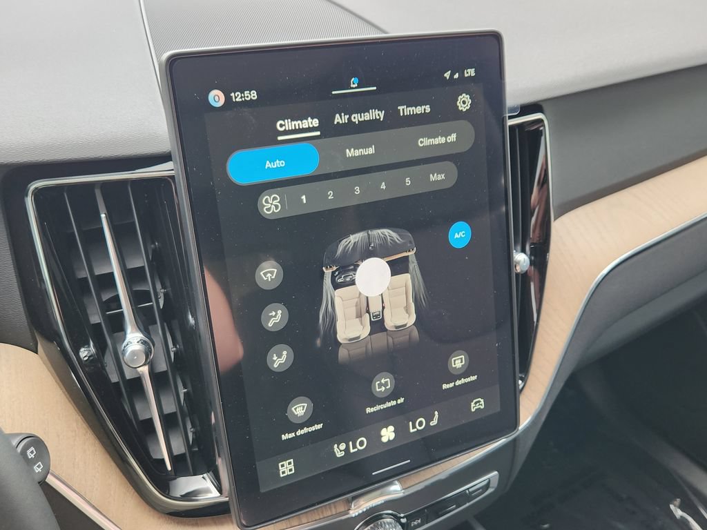 New 2026 Volvo XC60 T8 Plus w/ Climate Package AWD/4WD image 10