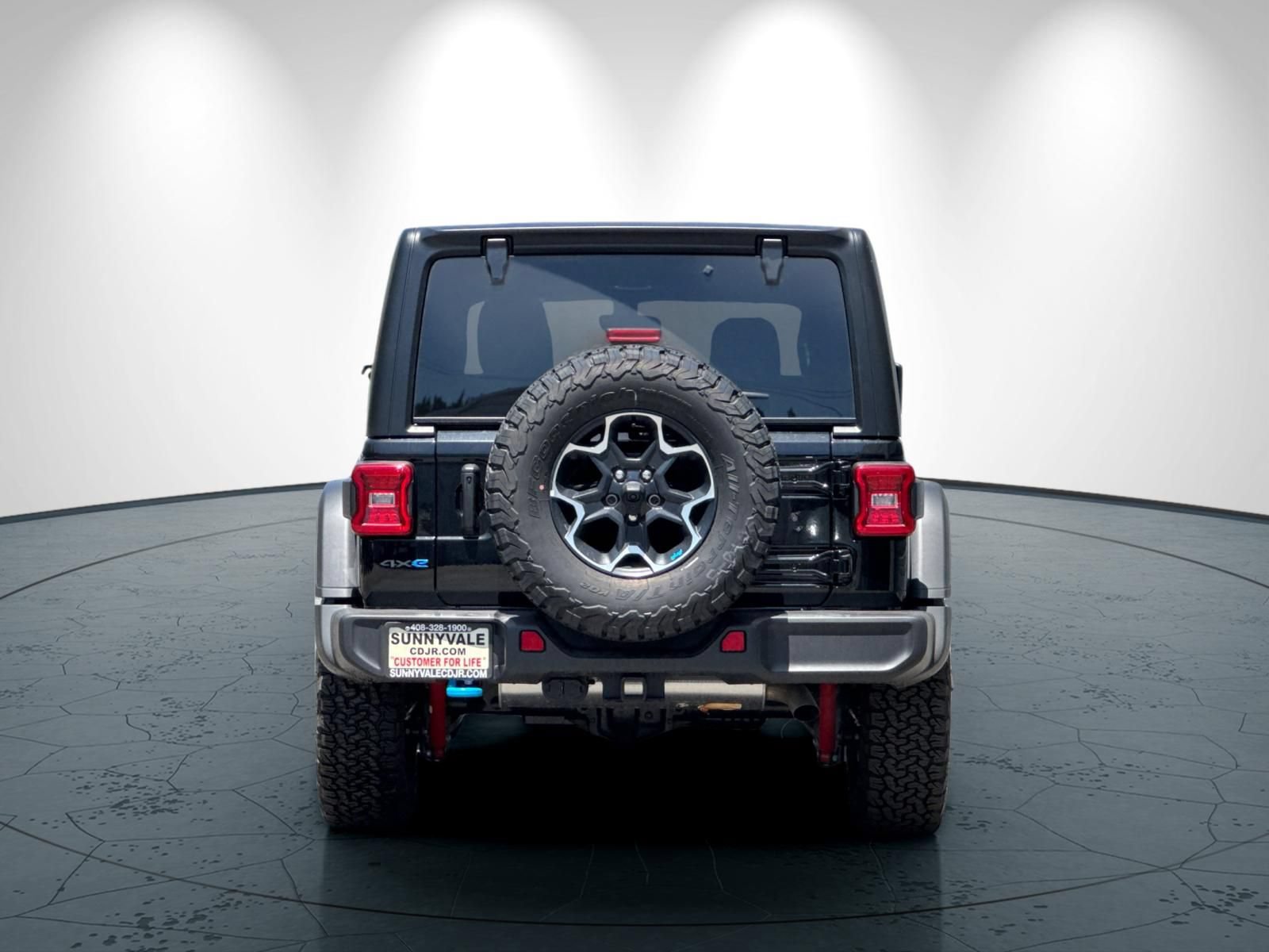 New 2023 Jeep Wrangler Unlimited Rubicon 4xe w/ Cold Weather Group AWD/4WD image 5