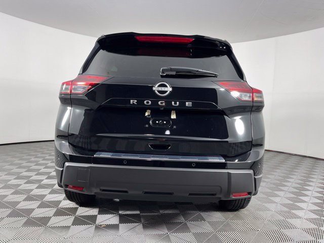 Certified 2026 Nissan Rogue SV FWD image 10