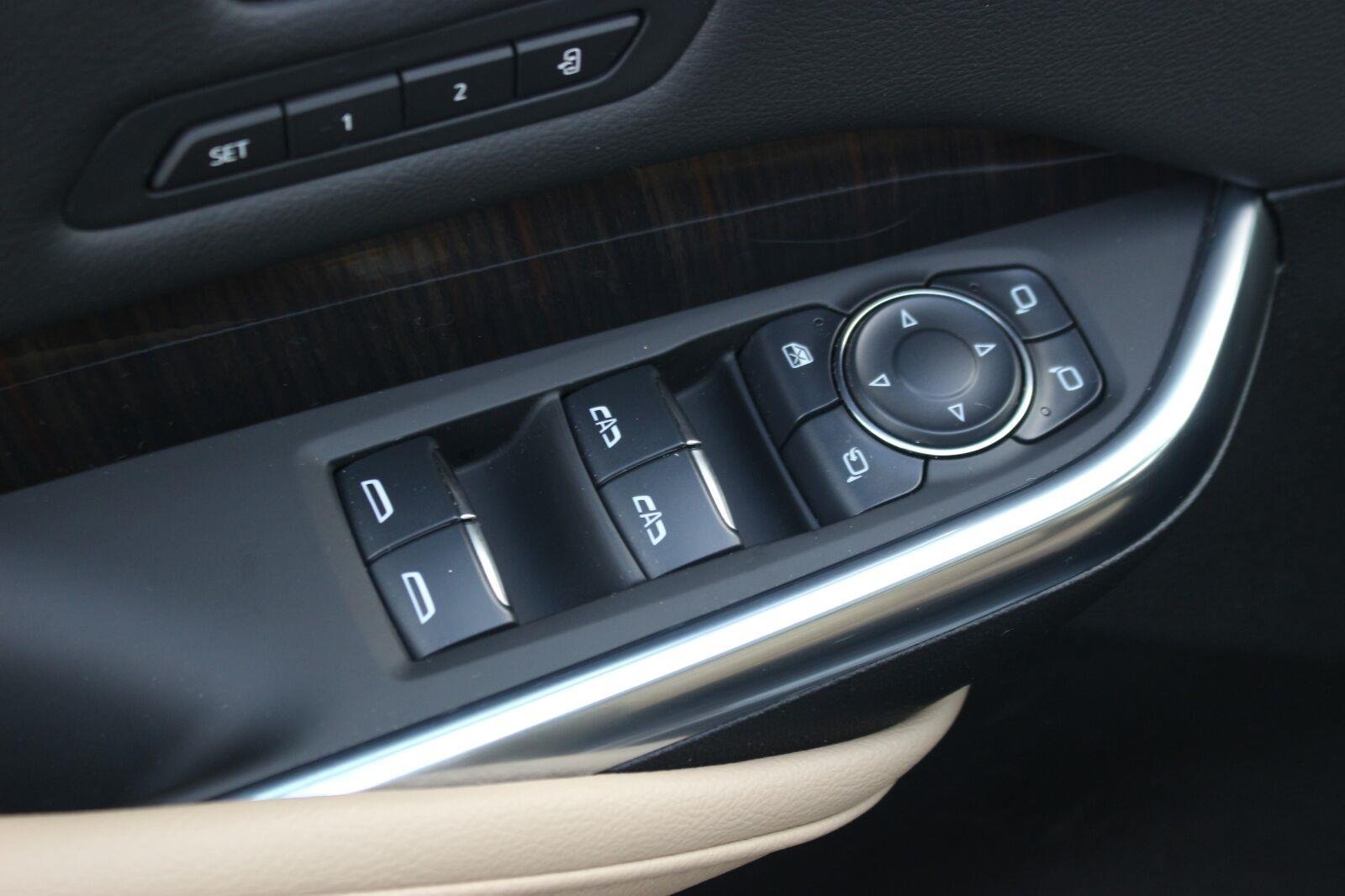 Used 2024 Cadillac XT4 Premium Luxury FWD image 13