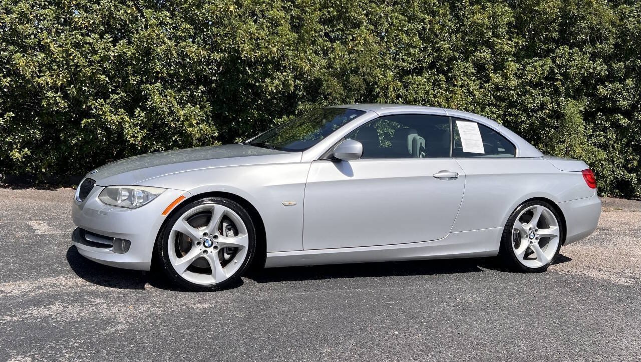 Used 2011 BMW 335i Convertible RWD image 3