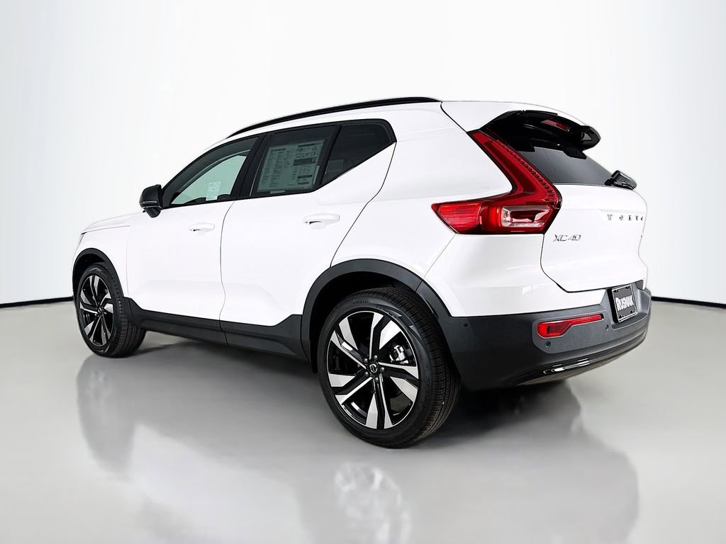 New 2026 Volvo XC40 B5 Plus w/ Climate Package image 5