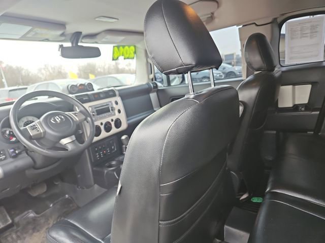 Used 2014 Toyota FJ Cruiser 4WD w/ Upgrade Package image 21